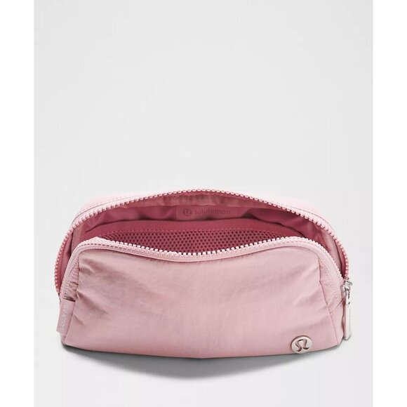 Everywhere Belt Bag 1L - Pink Haze - Picture 3 of 5